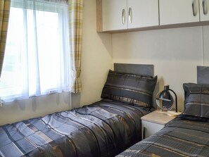 2 多间卧室、免费 WiFi、床单