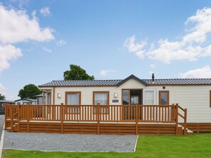 Exterior - 2 bedroom accommodation in Carnaby, near Bridlington (Carnaby, near Bridlington)