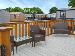 Terrace/patio - Lodge 43 Bridlington Holiday Park - UK47517 (Carnaby, near Bridlington)