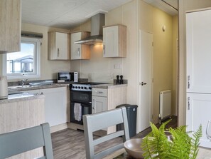 Private kitchen - Lodge 43 Bridlington Holiday Park - UK47517 (Carnaby, near Bridlington)