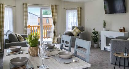 2 bedroom accommodation in Carnaby, near Bridlington