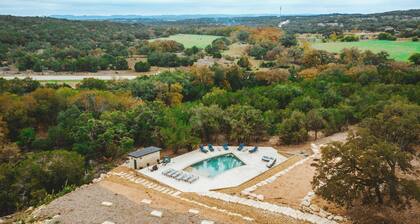 Starlight Horizon Cabins E+F+G+H – 4 Side-by-Side Cabins Pet-Friendly Texas Hill