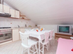 Dining - Apartments Lili Two Bedroom Apartment Sea View (Podgora)
