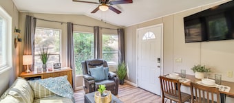 La Grange Home w/ Covered Patio & Gas Grill!