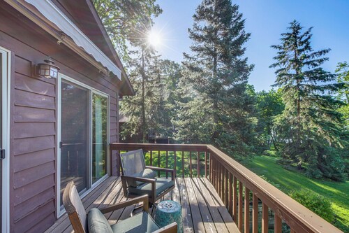 Beach & Lake Access: Brainerd Townhome