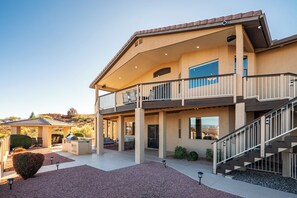 Exterior - PeaksView Oasis - Spacious, central w/great views (Clarkdale)