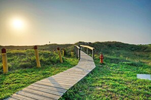 House (6 Bedrooms) | Interior - Coral Reef by Avantstay Beach Boardwalk, Pool (Port Aransas)