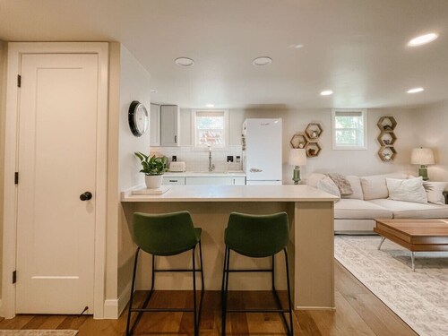 Charming 1-bedroom near Rec center and Downtown