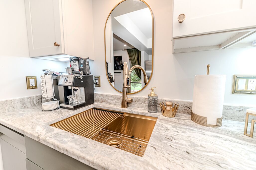 冰箱、微波炉、烤箱、炉灶