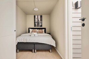 3 chambres, fer et planche à repasser, Wi-Fi, draps fournis