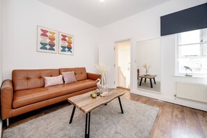 Living area - Beautiful Flat Near the Center 11 min  (London)
