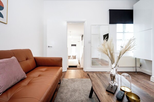 Living area - Beautiful Flat Near the Center 11 min  (London)