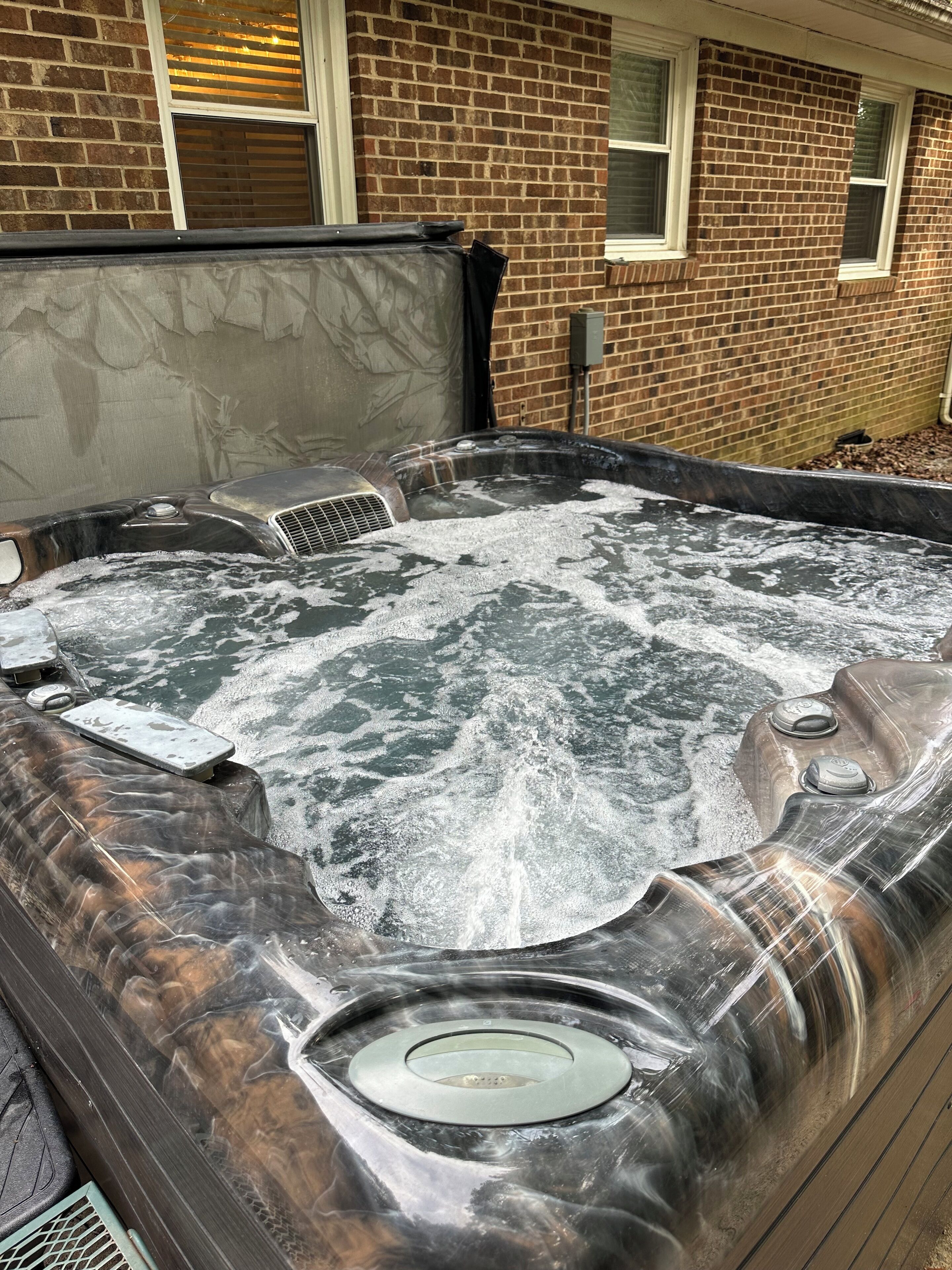 Tina de hidromasaje al aire libre