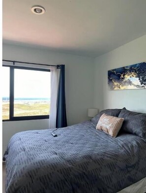 4 bedrooms - Oceanview Spacious 4 bedroom (Fracc Vizcaíno Residencial Rosarito)