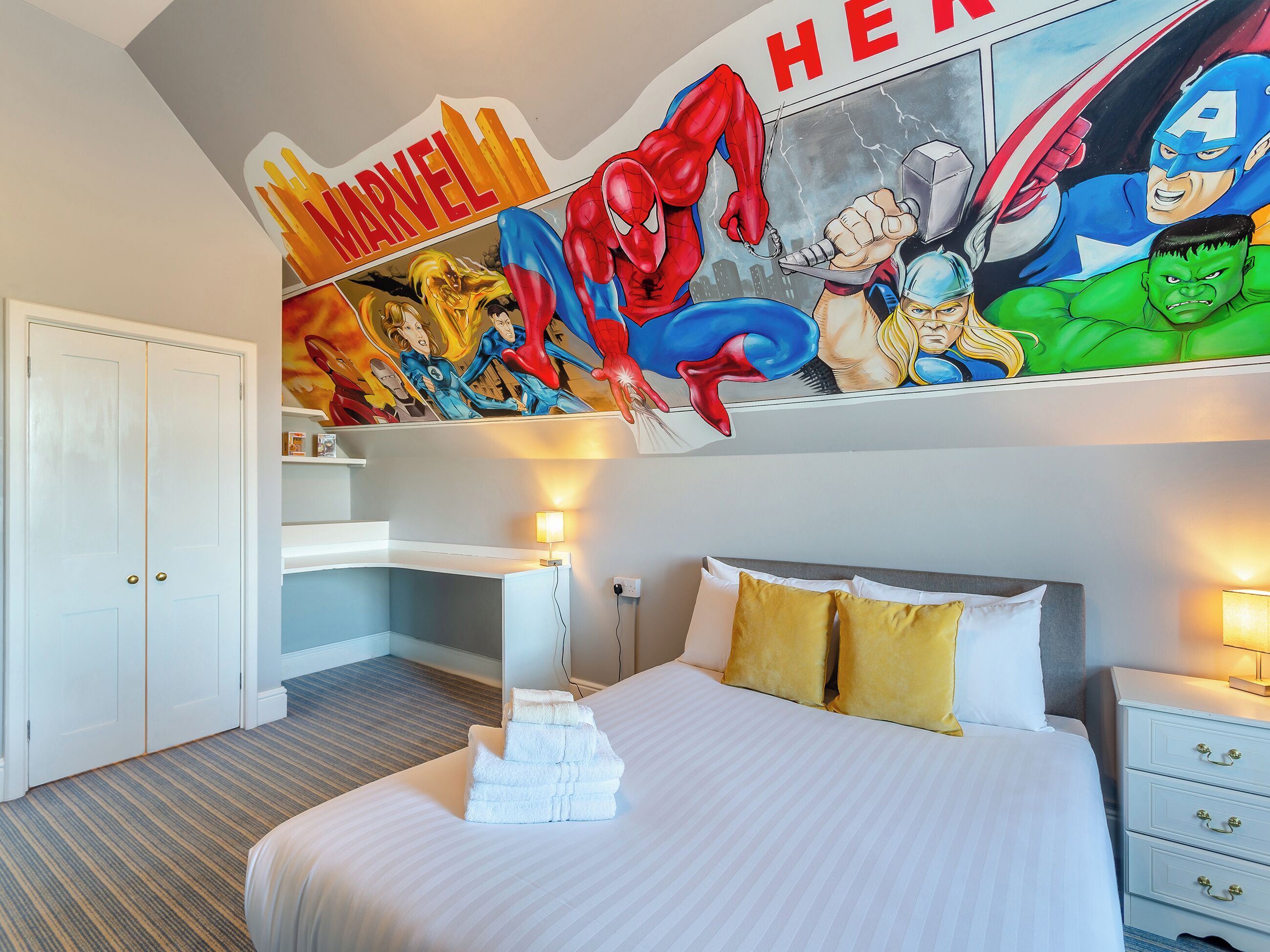 6 bedrooms, WiFi (free), bed sheets
