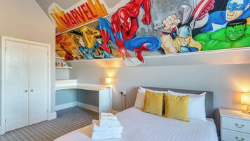 6 bedrooms, WiFi (free), bed sheets