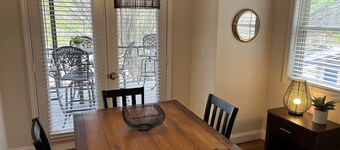 WALK to Oktoberfest! Elevator & 2 BDRMS just off Main St.