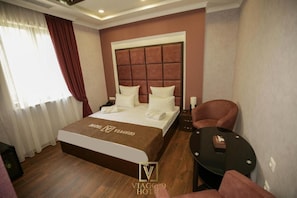 Comfort Double Room, City View | Free WiFi - V hotel & tours (Yerevan)