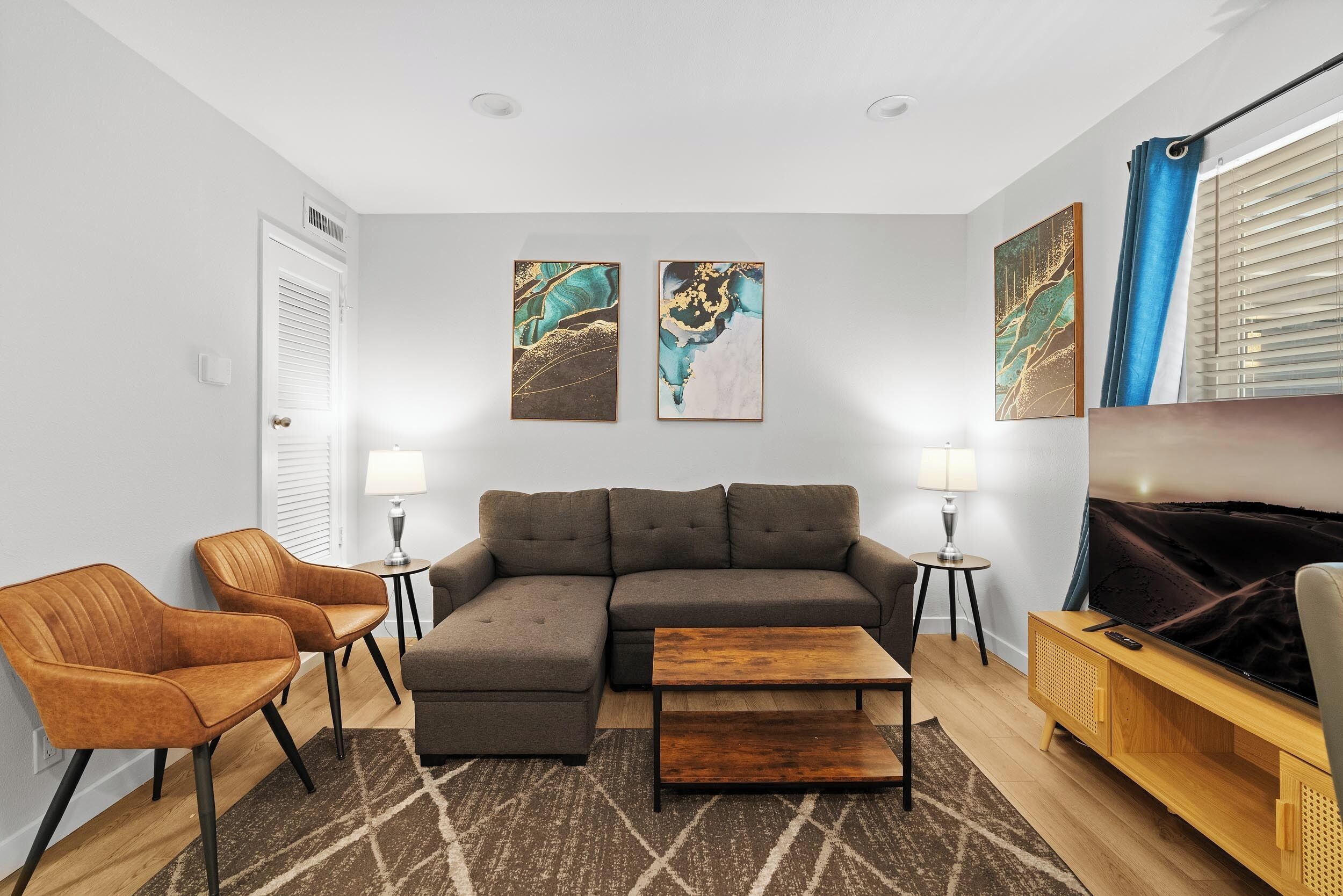 Stylish 1BR | Downtown | Evonify 7313