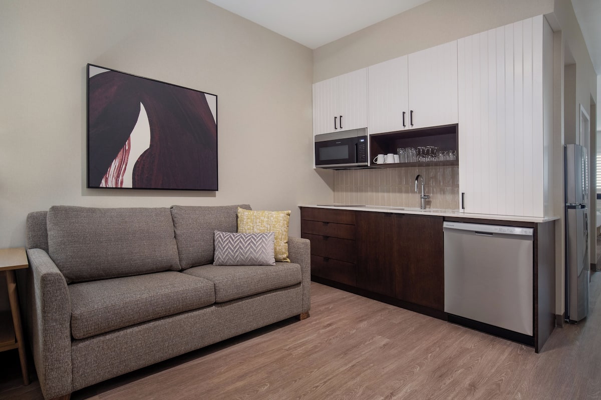 Suite, 1 Bedroom, Kitchen (Dining, Walk-In Shower) | In-room safe, desk, blackout curtains, free cots/infant beds