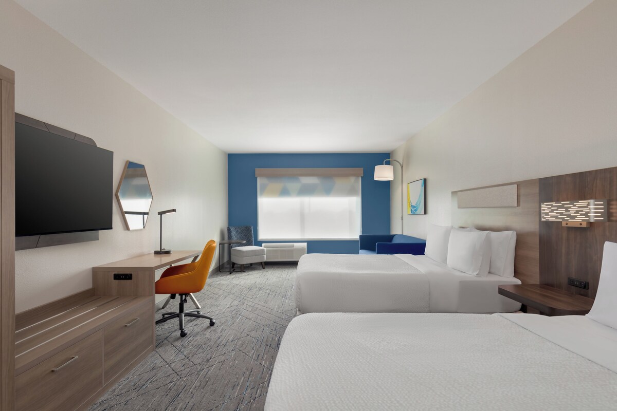 In-room safe, blackout drapes, iron/ironing board, WiFi (free)