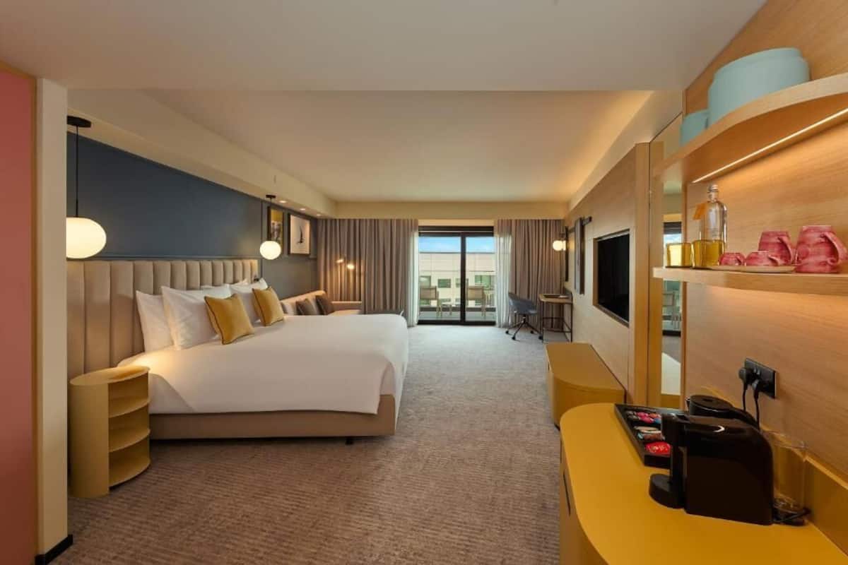 Suite Grand, 1 cama de matrimonio grande con sofá cama, terraza | 1 dormitorio, minibar, caja fuerte y escritorio