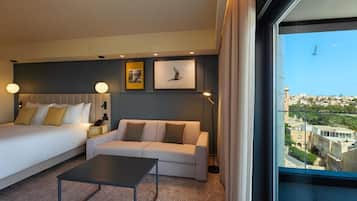 1 bedroom, minibar, in-room safe, desk