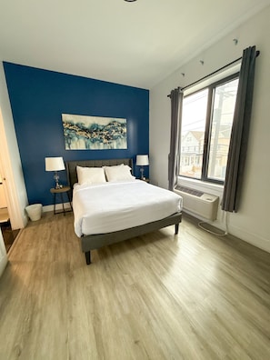 2 chambres, fer et planche à repasser, Wi-Fi gratuit, draps fournis