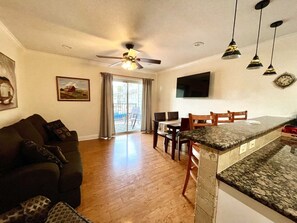 Televisor i llar de foc