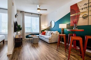 Smart TV - Beautiful 1BR in Austin Riverside 7672 (Austin)