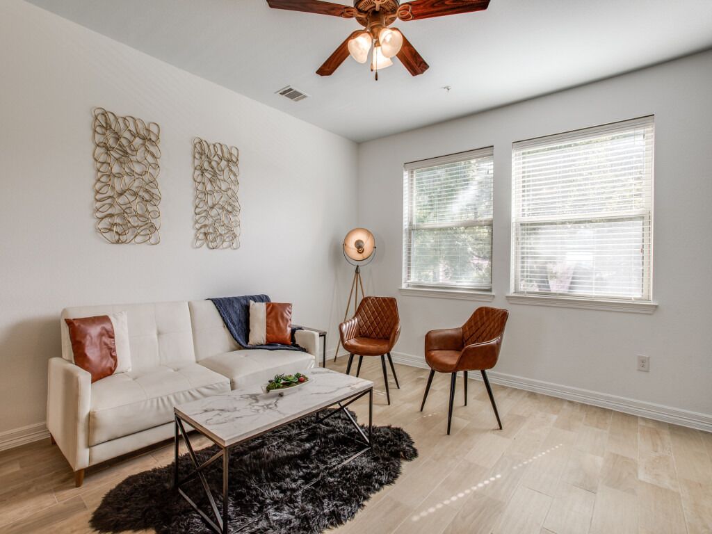 Townhome 3BR Next to UT Austin with private garage 8715