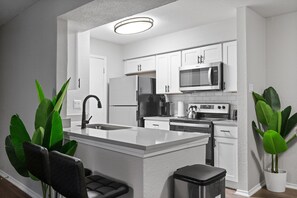 Fridge, microwave, oven, stovetop - Beautiful 2BD/2BA in University Hills 2376 (Austin)