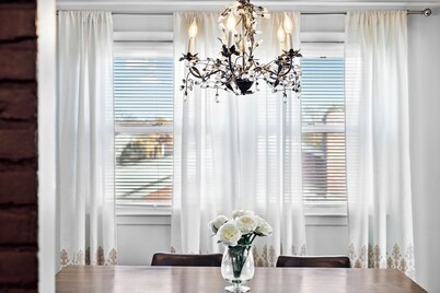 Beautiful 3BD/1BA apartment W Parking 1767