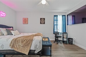 3 bedrooms, desk, iron/ironing board, WiFi