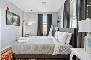 1 chambre, fer et planche Ă repasser, Wi-Fi gratuit, draps fournis