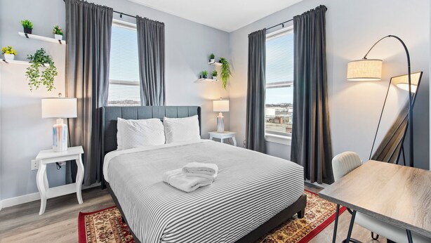1 slaapkamer, een strijkplank/strijkijzer, gratis wifi, beddengoed