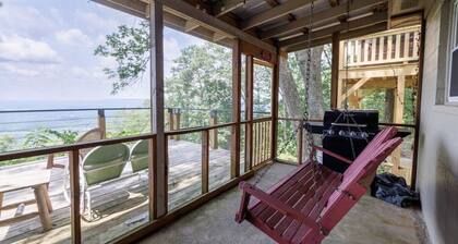 Mountain & Sunset VIEWS! Walk to Downtown Mentone