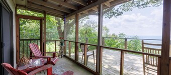 Mountain & Sunset Views | Walk to Downtown Mentone