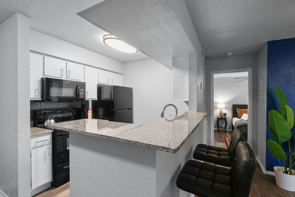 Fridge, microwave, oven, stovetop - Beautiful 1BD/1BA in University Hills 2368 (Austin)