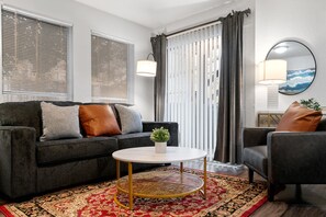 Smart TV - Beautiful 1BD/1BA in University Hills 2368 (Austin)