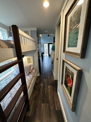 3 bedrooms, free WiFi, bed sheets