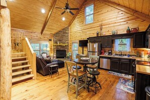 Smart TV, fireplace, stereo