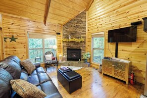 Smart TV, fireplace, stereo