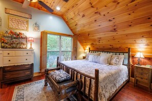 2 soverom, skrivebord, wi-fi (inkludert) og sengetøy