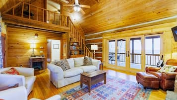 TV, fireplace, DVD player, books