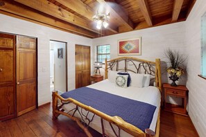 3 chambres, bureau, Wi-Fi gratuit, draps fournis