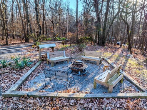 Rock Haven | Pet Friendly, Fire Pit, Near DeSoto