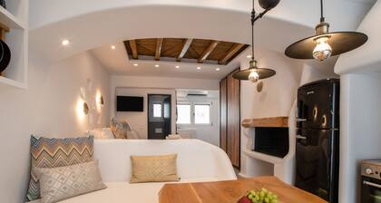 Apartment 'Narcissus Luxury Suites - Dionysus' with Private Terrace, Wi-Fi and Air Conditioning