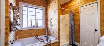 Bird House | Hot Tub, Large Yard, Horses Nearby