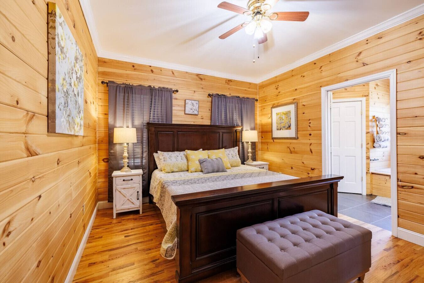 4 chambres, fer et planche à repasser, Wi-Fi gratuit, draps fournis